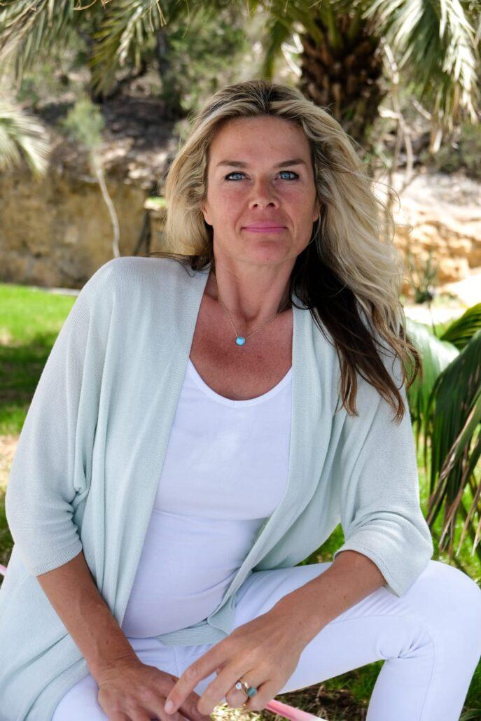 YOGA MINDFULNESS IBIZA GROEI IN ZELFLIEFDE, ZINGEVING EN GELUK