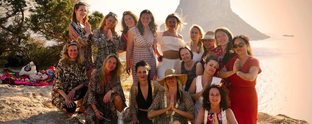 YOGA MINDFULNESS IBIZA GROEI IN ZELFLIEFDE, ZINGEVING EN GELUK