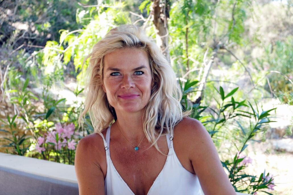 YOGA MINDFULNESS IBIZA GROEI IN ZELFLIEFDE, ZINGEVING EN GELUK