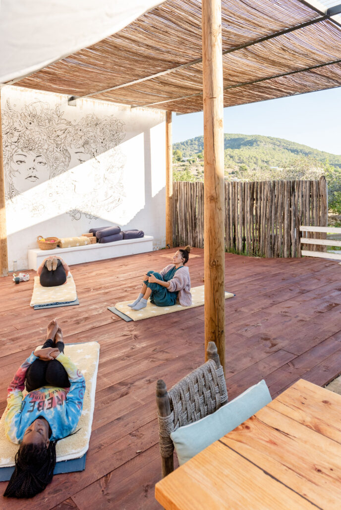 YOGA MINDFULNESS IBIZA GROEI IN ZELFLIEFDE, ZINGEVING EN GELUK