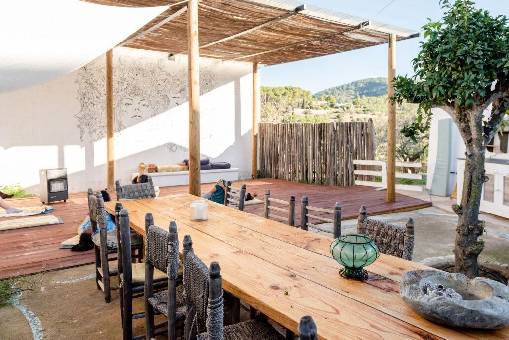 YOGA MINDFULNESS IBIZA GROEI IN ZELFLIEFDE, ZINGEVING EN GELUK