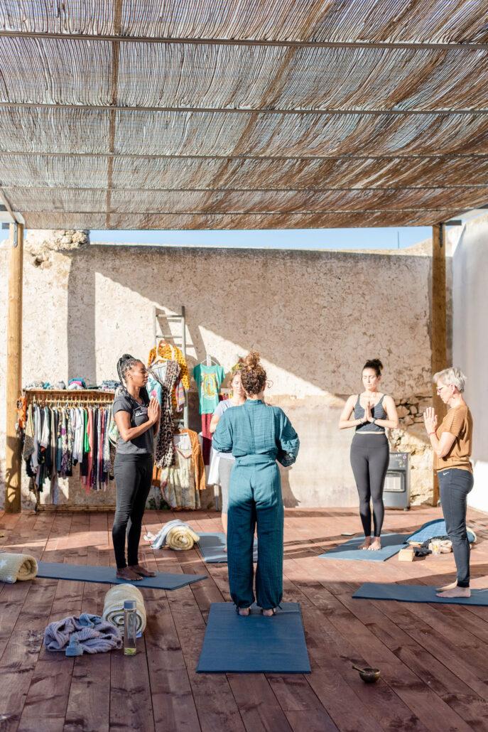 YOGA MINDFULNESS IBIZA GROEI IN ZELFLIEFDE, ZINGEVING EN GELUK