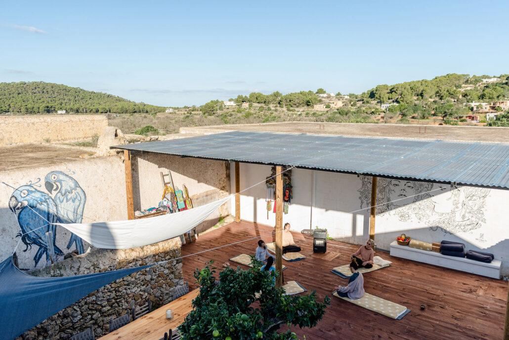 YOGA MINDFULNESS IBIZA GROEI IN ZELFLIEFDE, ZINGEVING EN GELUK