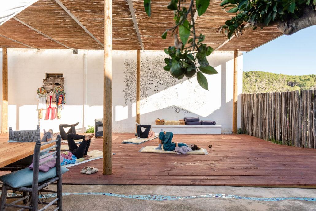 YOGA MINDFULNESS IBIZA GROEI IN ZELFLIEFDE, ZINGEVING EN GELUK