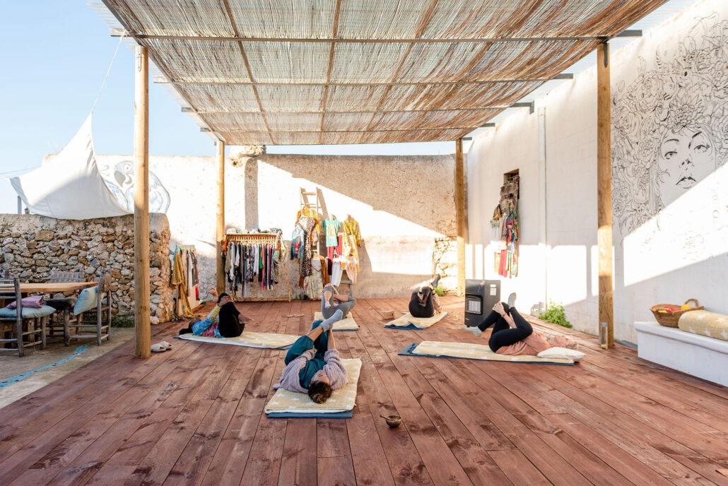 YOGA MINDFULNESS IBIZA GROEI IN ZELFLIEFDE, ZINGEVING EN GELUK