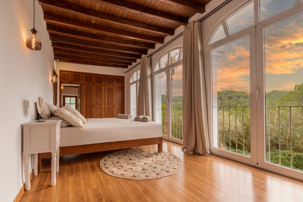 YOGA MINDFULNESS IBIZA GROEI IN ZELFLIEFDE, ZINGEVING EN GELUK