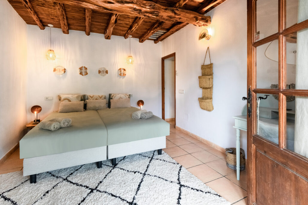 YOGA MINDFULNESS IBIZA GROEI IN ZELFLIEFDE, ZINGEVING EN GELUK