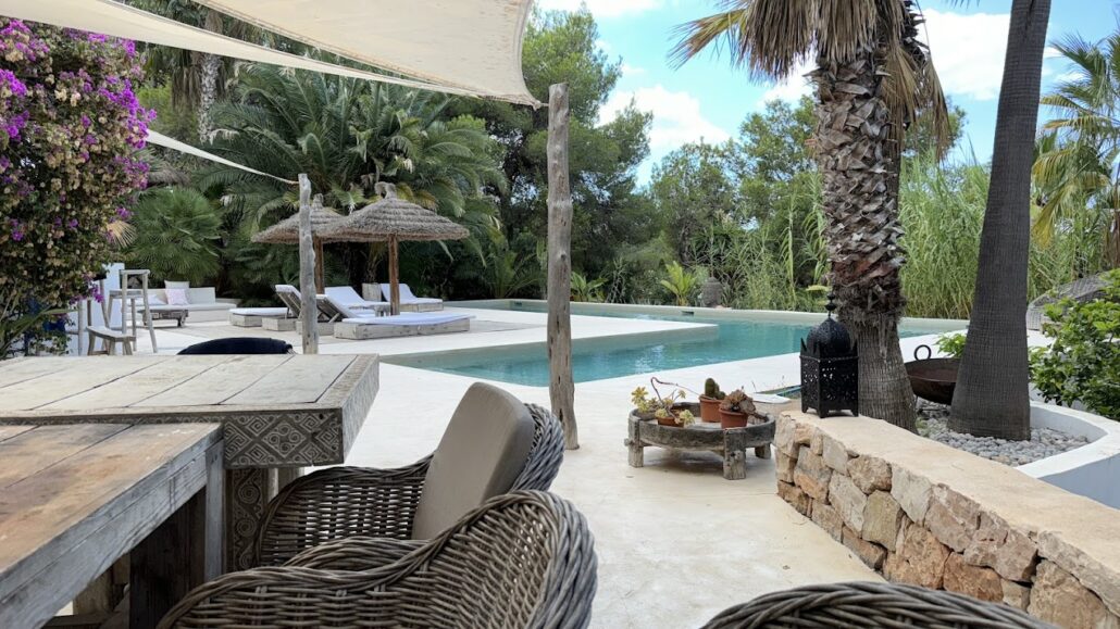 YOGA MINDFULNESS IBIZA GROEI IN ZELFLIEFDE, ZINGEVING EN GELUK