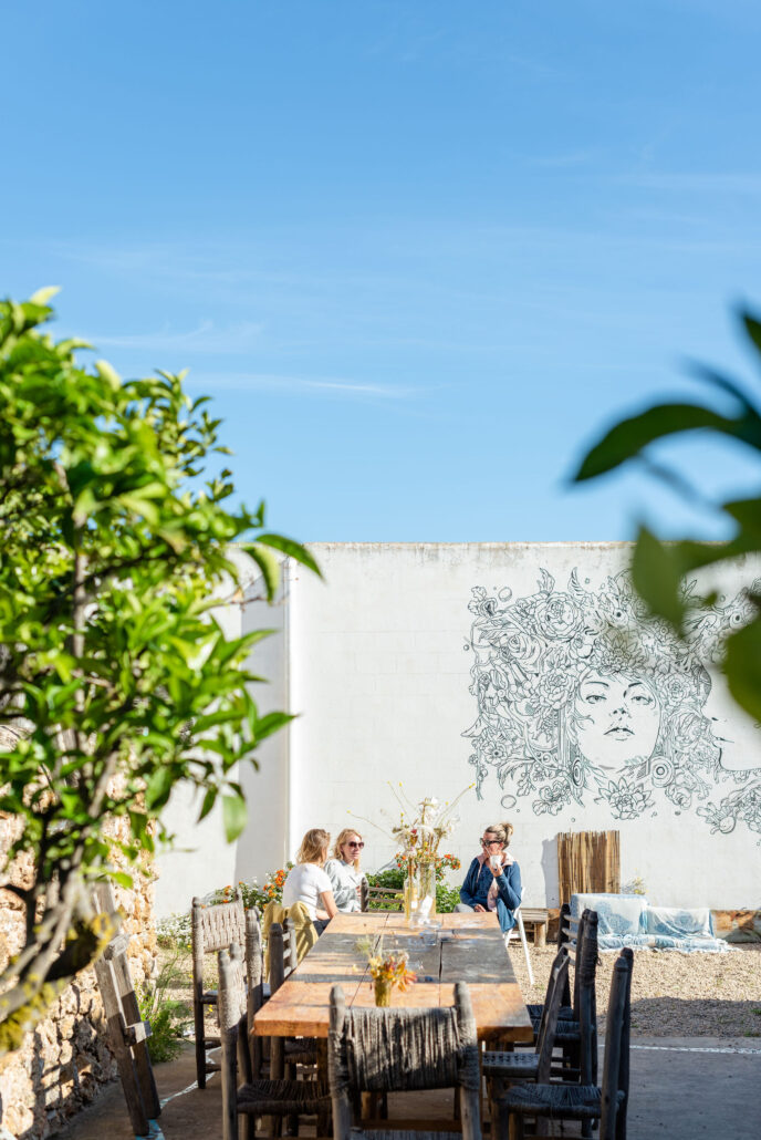 YOGA MINDFULNESS IBIZA GROEI IN ZELFLIEFDE, ZINGEVING EN GELUK