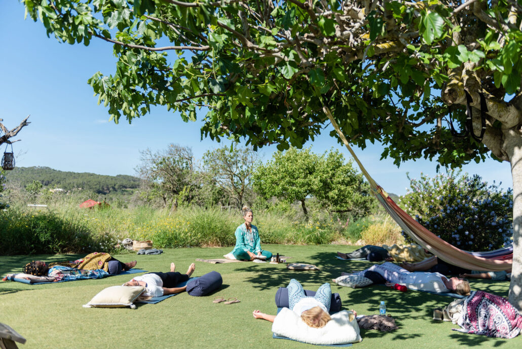 YOGA MINDFULNESS IBIZA GROEI IN ZELFLIEFDE, ZINGEVING EN GELUK