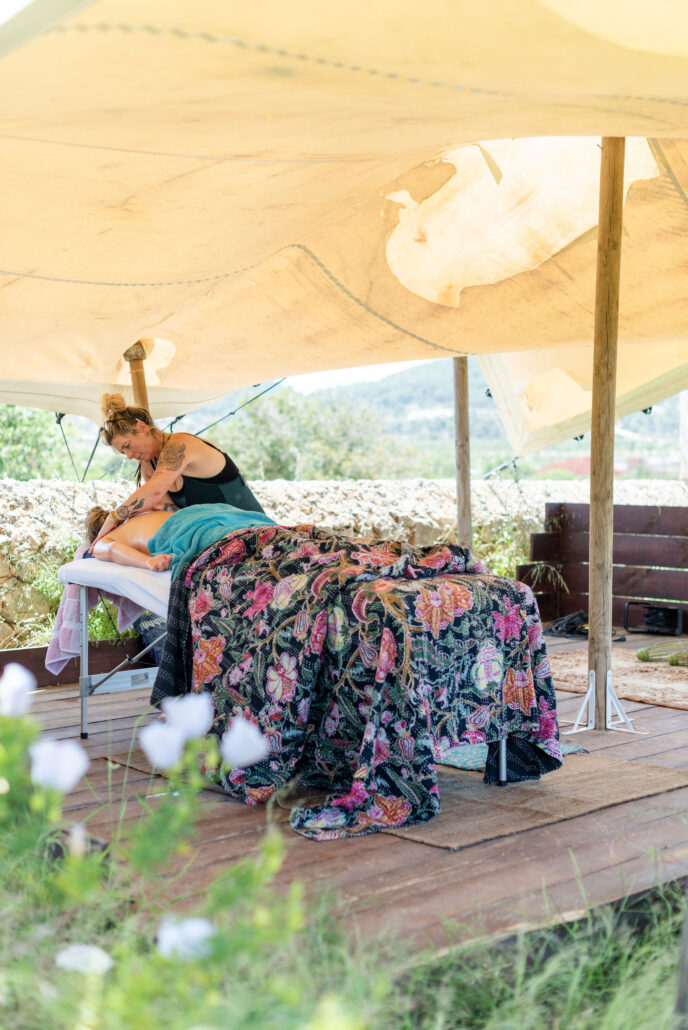 YOGA MINDFULNESS IBIZA GROEI IN ZELFLIEFDE, ZINGEVING EN GELUK