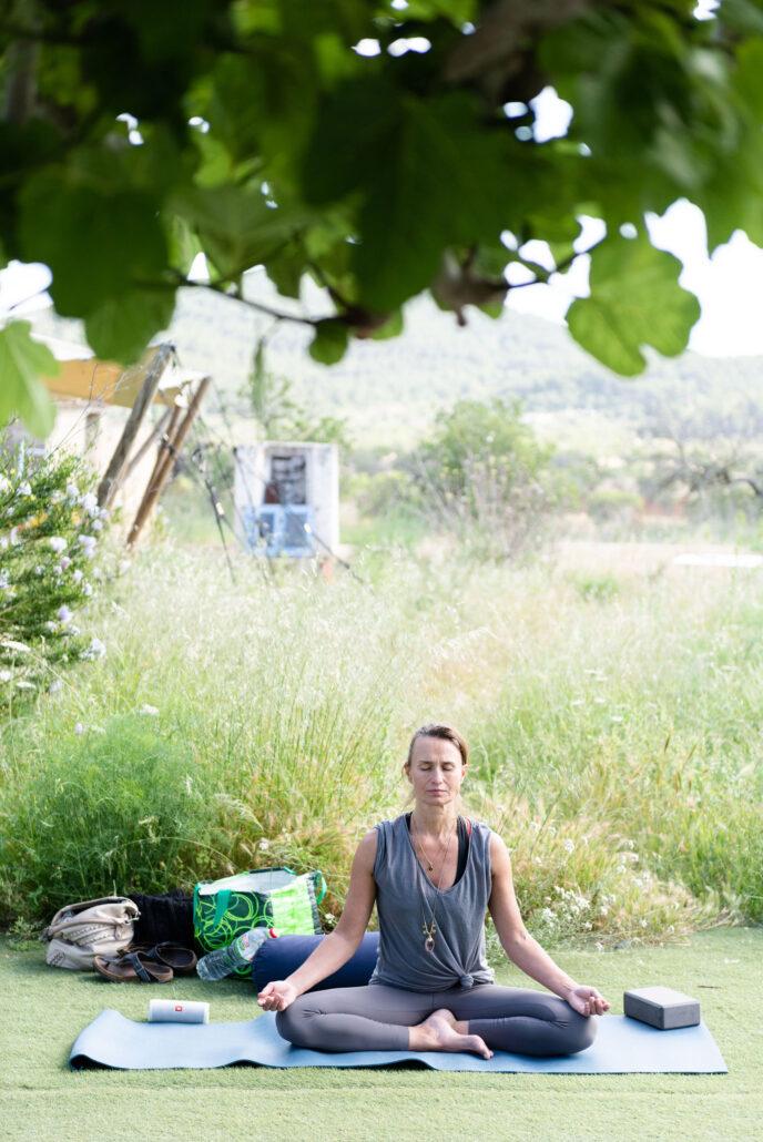 YOGA MINDFULNESS IBIZA GROEI IN ZELFLIEFDE, ZINGEVING EN GELUK