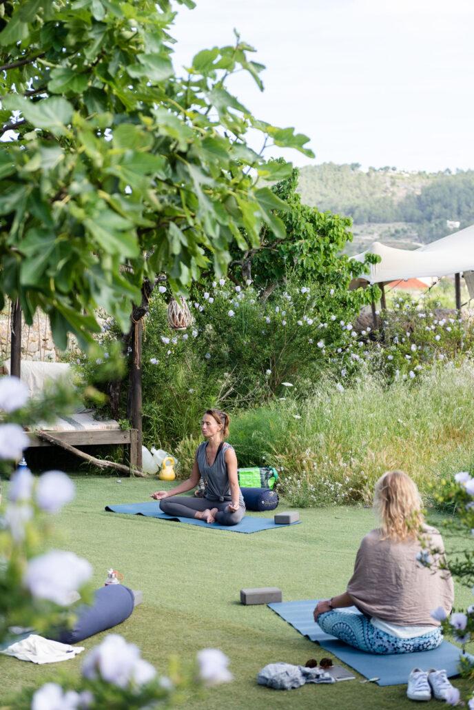 YOGA MINDFULNESS IBIZA GROEI IN ZELFLIEFDE, ZINGEVING EN GELUK