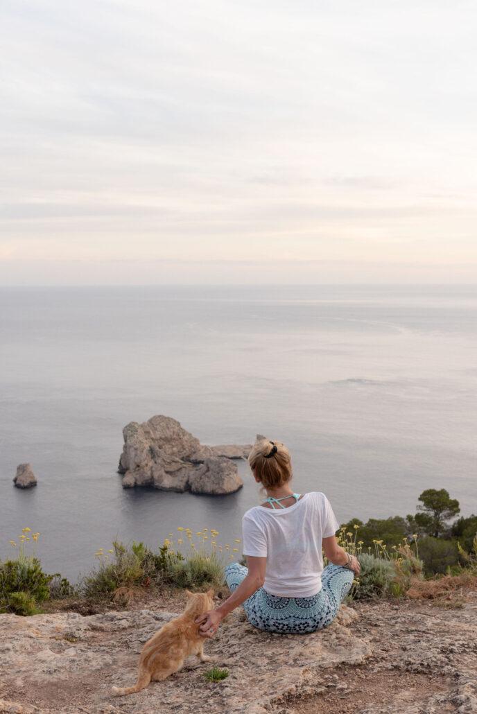 YOGA MINDFULNESS IBIZA GROEI IN ZELFLIEFDE, ZINGEVING EN GELUK