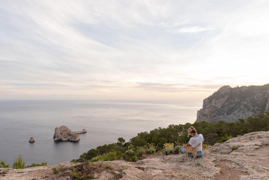 YOGA MINDFULNESS IBIZA GROEI IN ZELFLIEFDE, ZINGEVING EN GELUK