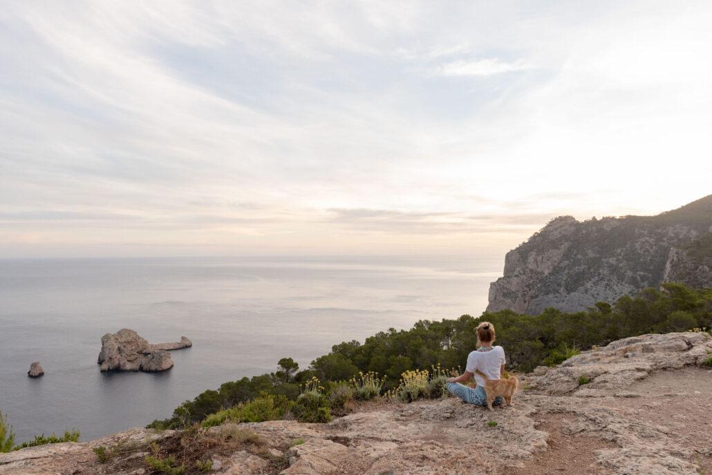 YOGA MINDFULNESS IBIZA GROEI IN ZELFLIEFDE, ZINGEVING EN GELUK