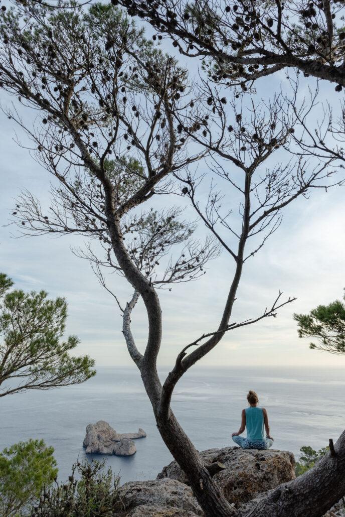 YOGA MINDFULNESS IBIZA GROEI IN ZELFLIEFDE, ZINGEVING EN GELUK