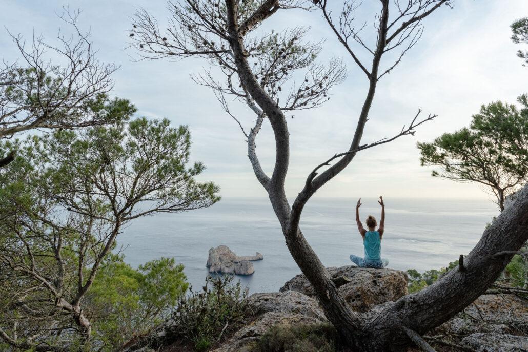 YOGA MINDFULNESS IBIZA GROEI IN ZELFLIEFDE, ZINGEVING EN GELUK