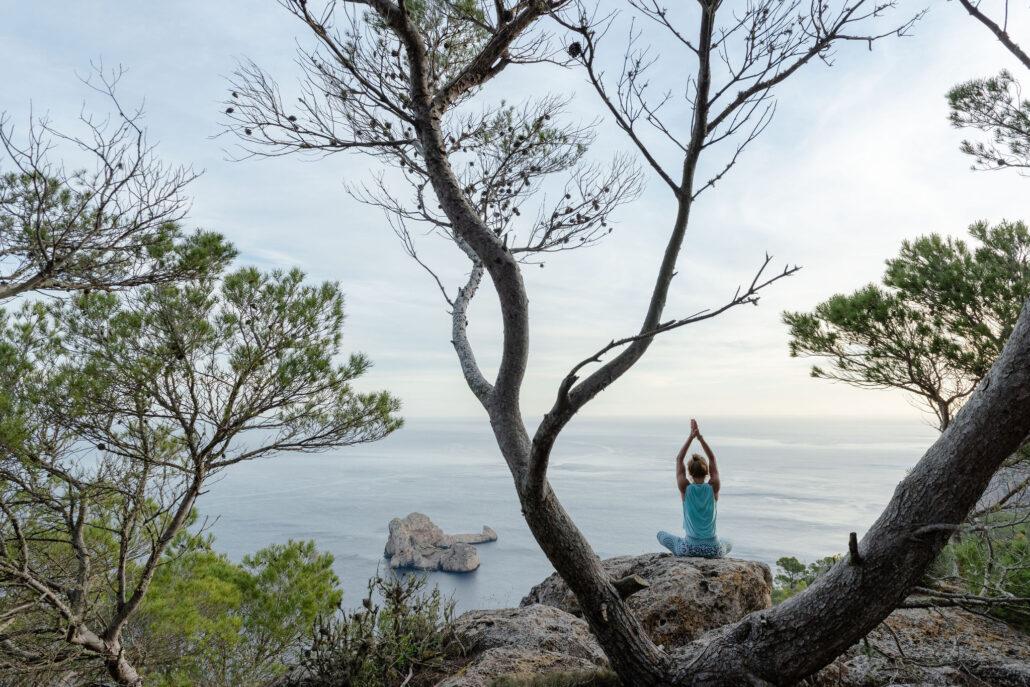 YOGA MINDFULNESS IBIZA GROEI IN ZELFLIEFDE, ZINGEVING EN GELUK