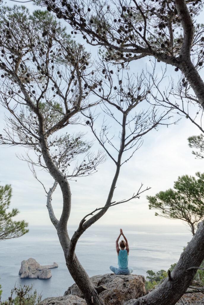 YOGA MINDFULNESS IBIZA GROEI IN ZELFLIEFDE, ZINGEVING EN GELUK