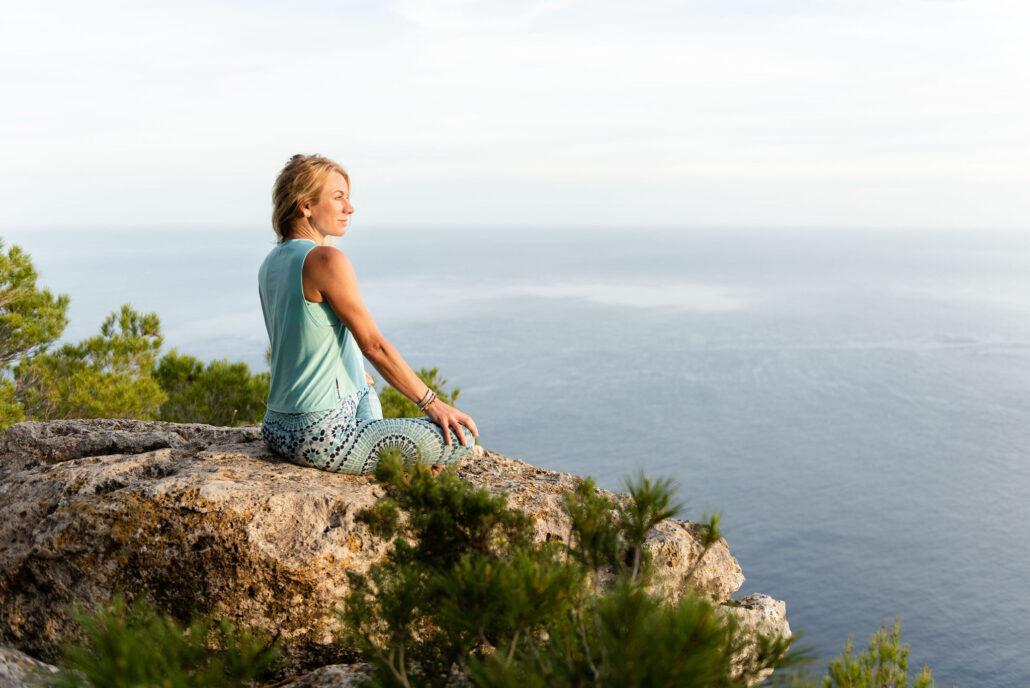 YOGA MINDFULNESS IBIZA GROEI IN ZELFLIEFDE, ZINGEVING EN GELUK