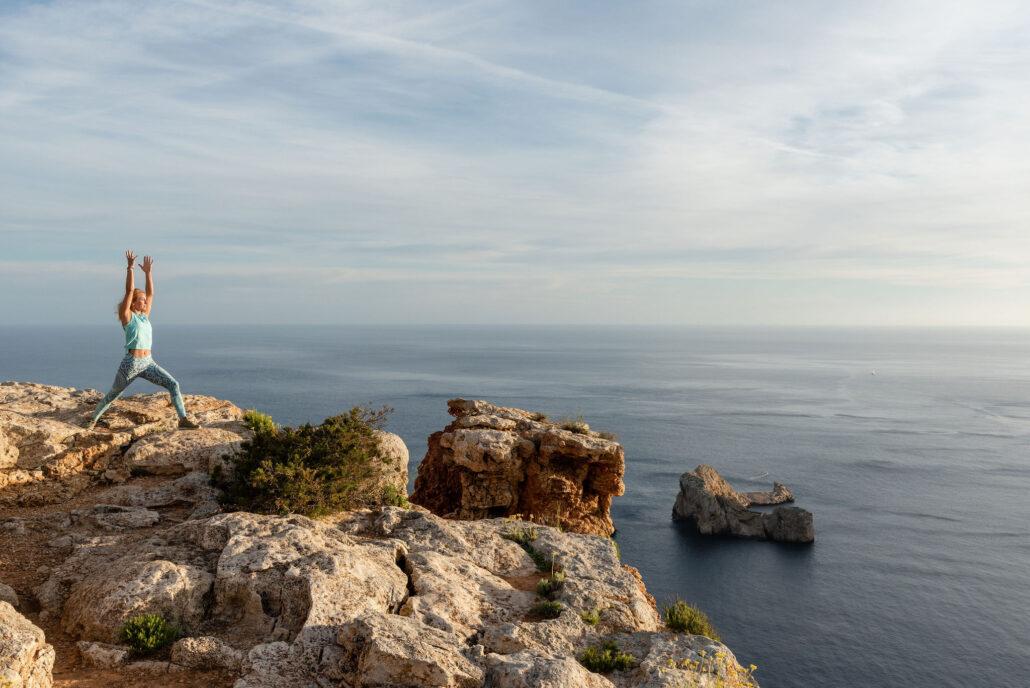 YOGA MINDFULNESS IBIZA GROEI IN ZELFLIEFDE, ZINGEVING EN GELUK