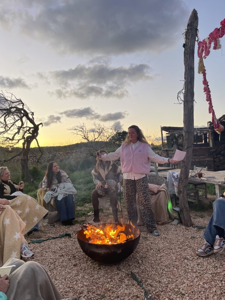 YOGA MINDFULNESS IBIZA GROEI IN ZELFLIEFDE, ZINGEVING EN GELUK